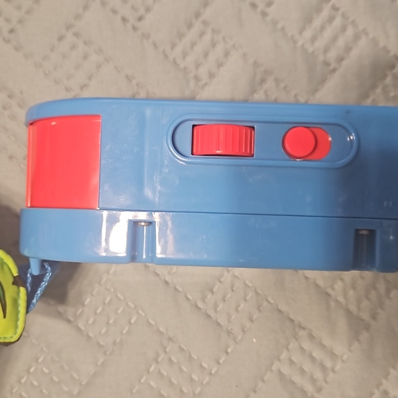 Vintage Fisher Price Rare Musical Film Cartoon with Backpack - Picture 10 of 15